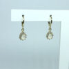 Brinco Argolinha Gota Quartzo Branco Folheado a Ouro 18K