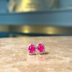 Brinco Princesa Fúcsia com Zircônias Folheado a Prata